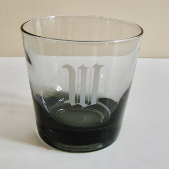 Vintage Set of 4 Bar Glasses Smoke Gray Purple Whiskey Lowball Monogrammed "W" - Picture 2 of 11